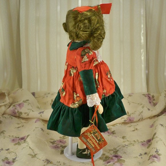 Mistletoe Miss Collectable Tradition Porcelain Doll W/Stand - Picture 5 of 8